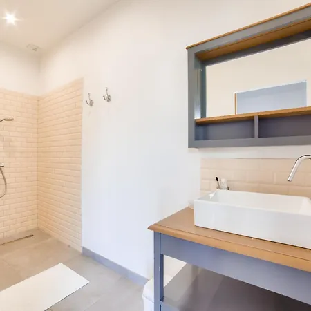 Les Conches, Maison Neuve Pour 8 Hébergement de vacances *