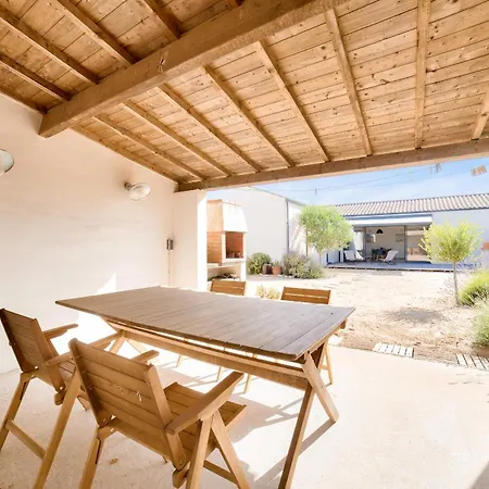 Hébergement de vacances Les Conches, Maison Neuve Pour 8 *